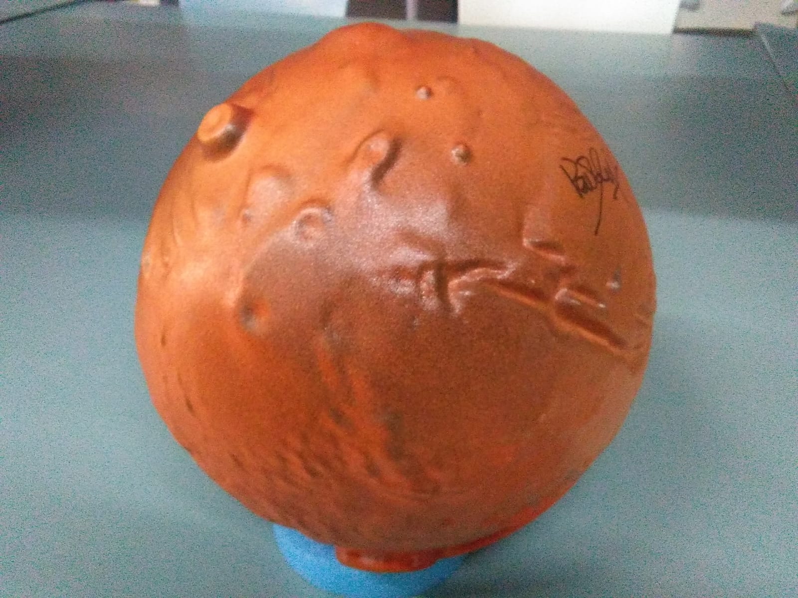 Maqueta de Marte impresa gracias al proyecto “A Touch of the Universe”, liderado desde el Observatorio Astronómico de la Universidad de Valencia por Amelia Ortiz-Gil.
